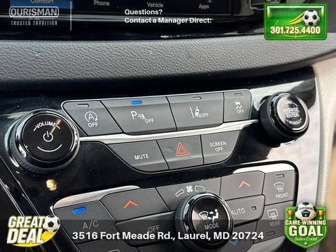 Used 2023 Chrysler Pacifica Touring-L FWD image 27