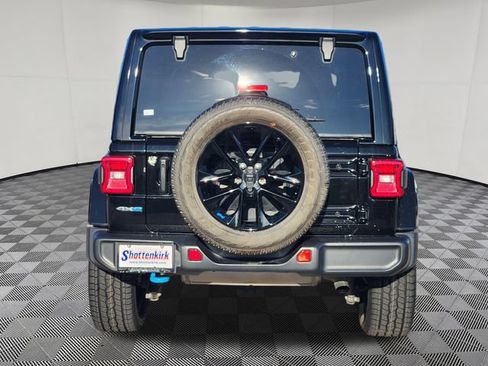 Used 2022 Jeep Wrangler Unlimited Sahara w/ Cold Weather Group AWD/4WD image 7