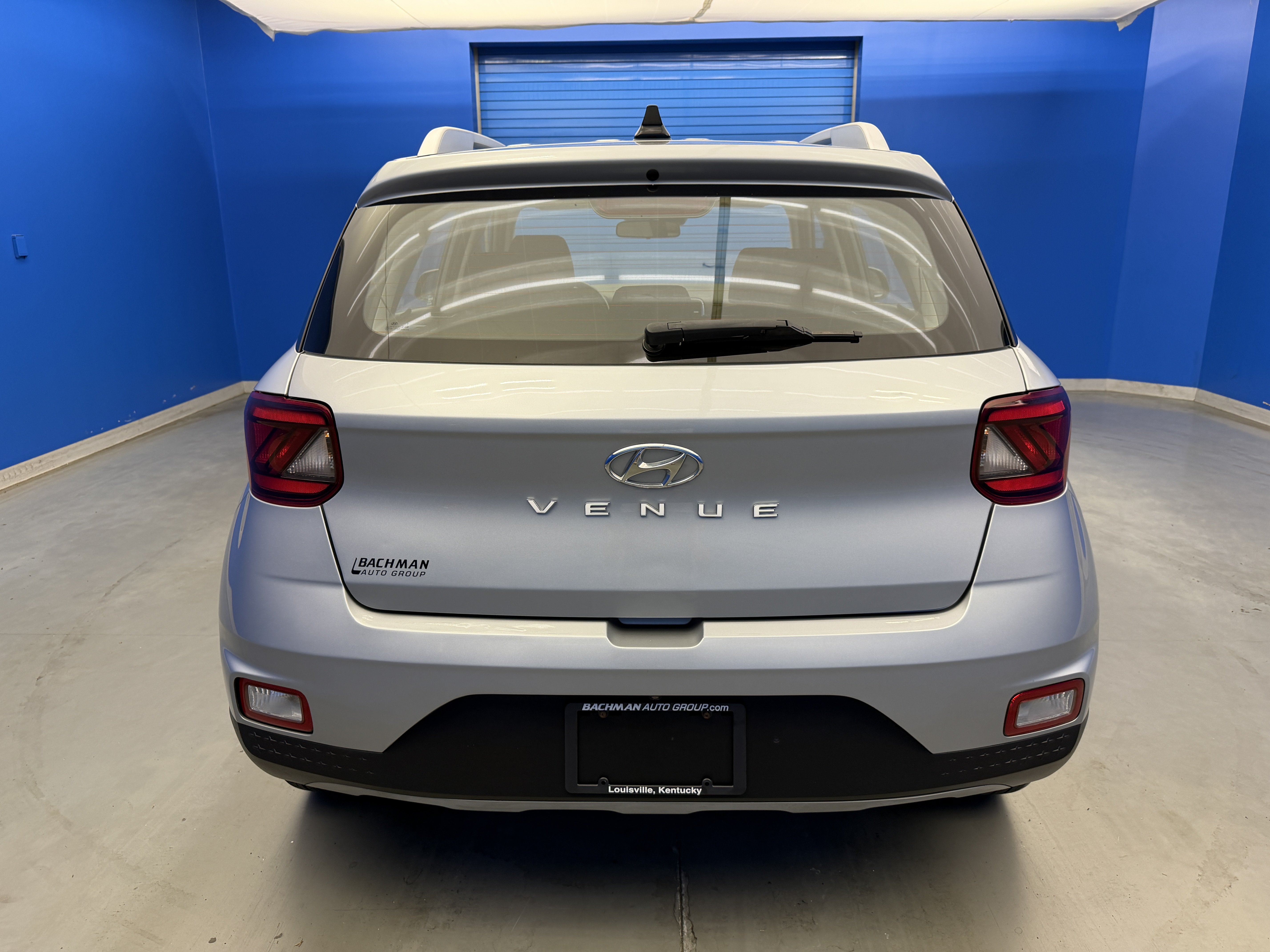 Used 2021 Hyundai Venue SEL FWD image 6