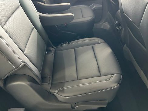 Used 2026 Chevrolet Traverse LT w/ Midnight/Sport Edition FWD image 41