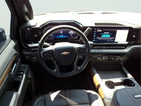Used 2026 Chevrolet Silverado 3500 High Country w/ High Country Premium Package AWD/4WD image 7