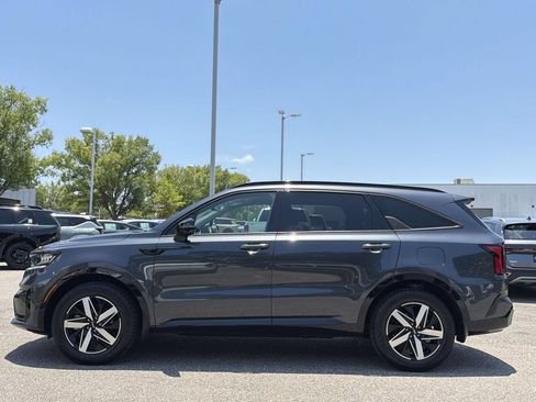 Used 2023 Kia Sorento S FWD image 32