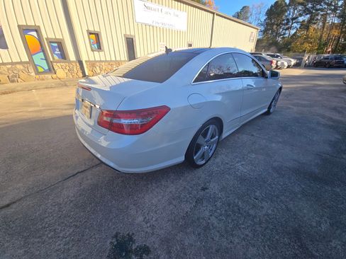 Used 2010 Mercedes-Benz E 550 Coupe image 6