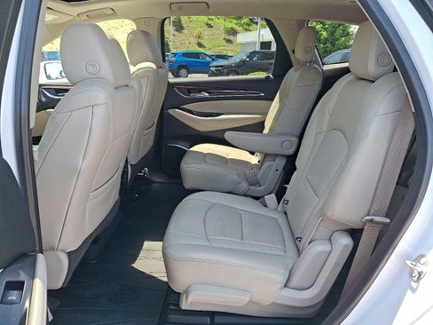 Used 2018 Buick Enclave Premium w/ Trailering Package AWD/4WD image 10