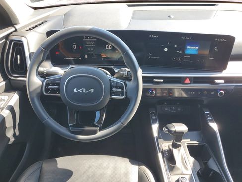 Certified 2024 Kia Sorento S w/ Panoramic Sunroof Package image 18