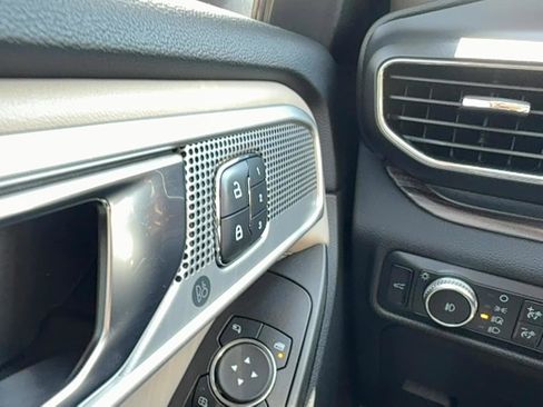 Used 2020 Ford Explorer Limited image 20