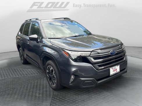 Certified 2025 Subaru Forester Premium AWD/4WD image 1