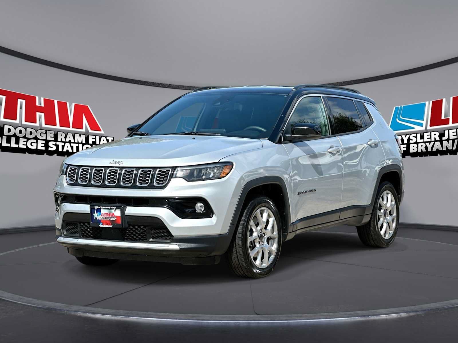 Used 2025 Jeep Compass Limited AWD/4WD image 1