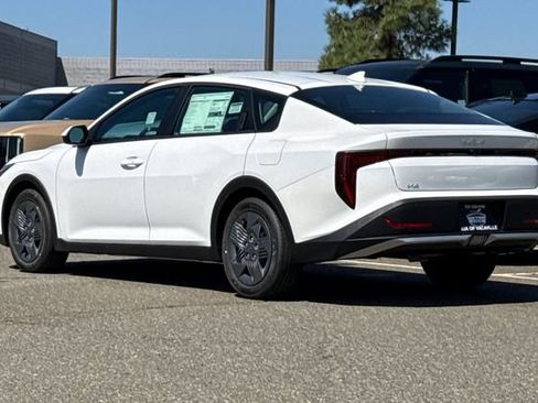 New 2026 Kia K4 FWD image 7