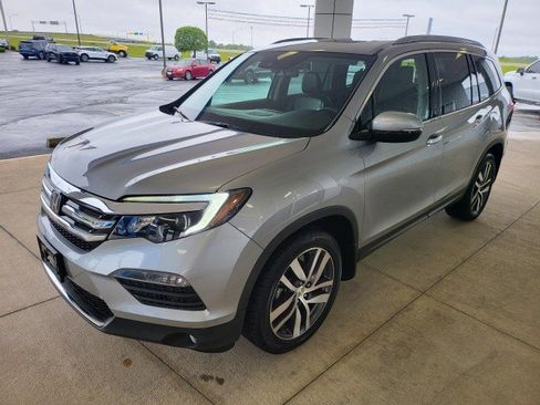Used 2018 Honda Pilot Elite image 17