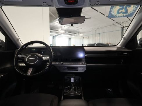 Used 2025 Hyundai Kona SEL FWD image 28