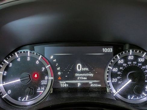 Used 2023 Toyota Highlander LE FWD image 10