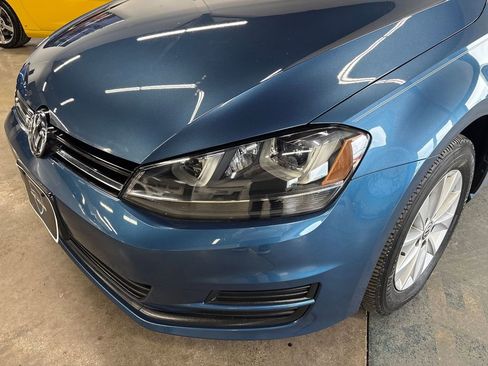 Used 2015 Volkswagen Golf S w/ Lighting Package image 17