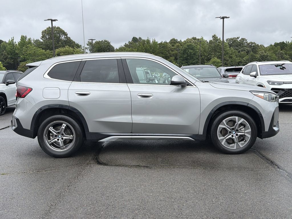 Used 2025 BMW X1 xDrive28i AWD/4WD image 6