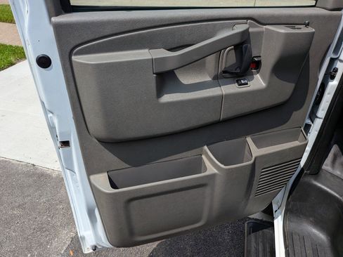 Used 2023 Chevrolet Express 3500 LS RWD image 20