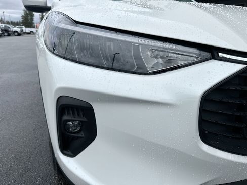 New 2025 Ford Escape SE FWD image 4
