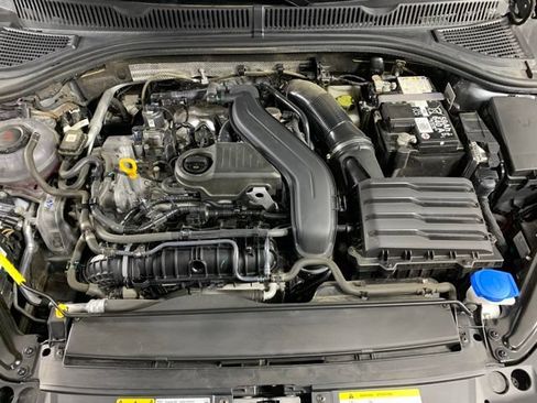 Used 2024 Volkswagen Jetta SE w/ Panoramic Sunroof Package FWD image 18