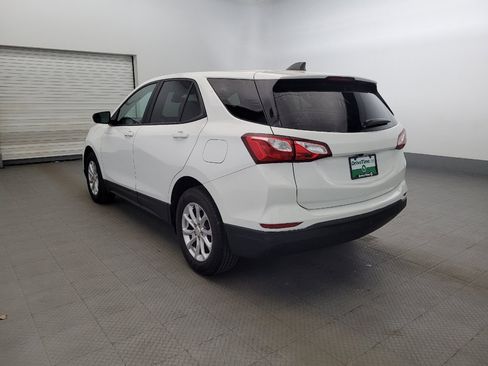 Used 2020 Chevrolet Equinox LS w/ LS Convenience Package FWD image 5