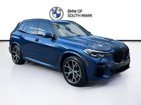 Certified 2022 BMW X5 sDrive40i w/ M Sport Package image 1