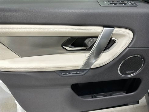 Used 2025 Land Rover Discovery Sport Dynamic SE image 15