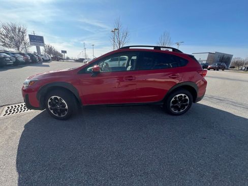 Used 2023 Subaru Crosstrek 2.0i Premium image 16