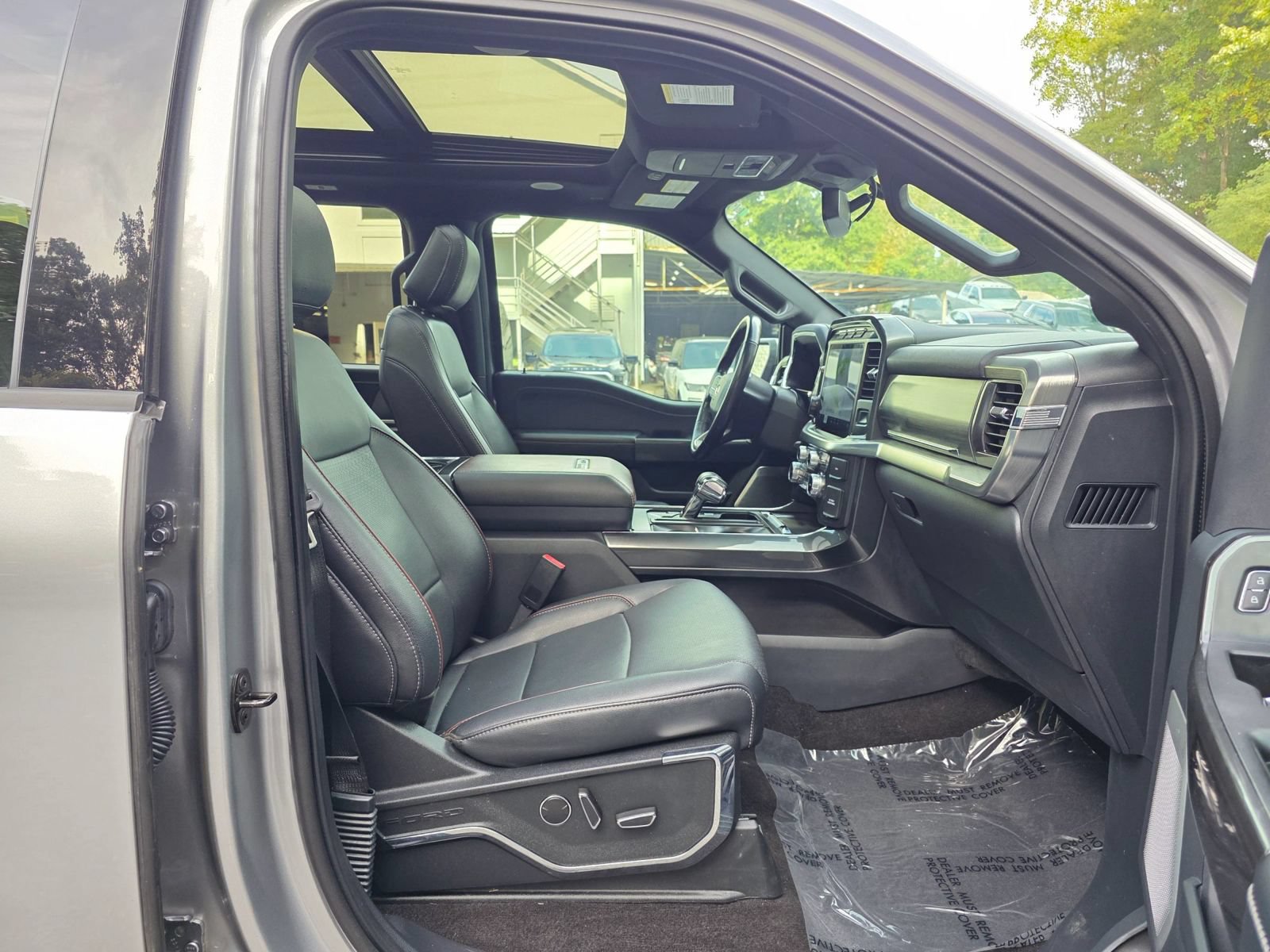 Used 2022 Ford F150 Lariat w/ Equipment Group 502A High AWD/4WD image 34