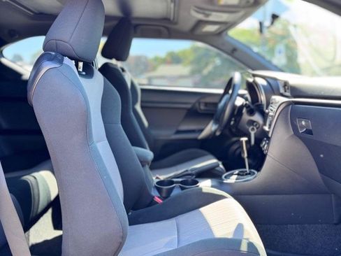 Used 2015 Scion tC FWD image 16