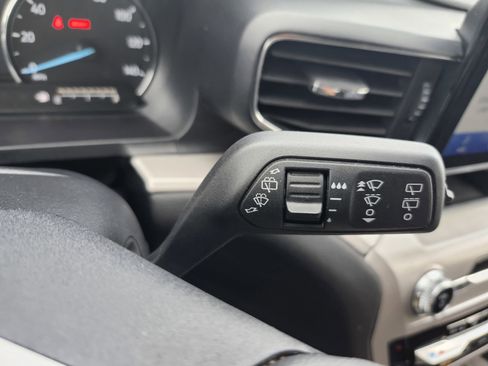 Used 2023 Ford Explorer XLT w/ Equipment Group 202A image 14