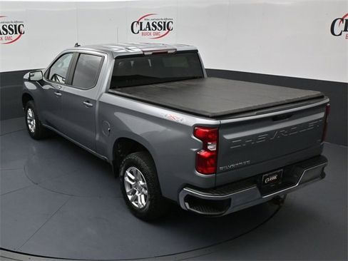 Used 2023 Chevrolet Silverado 1500 LT image 16