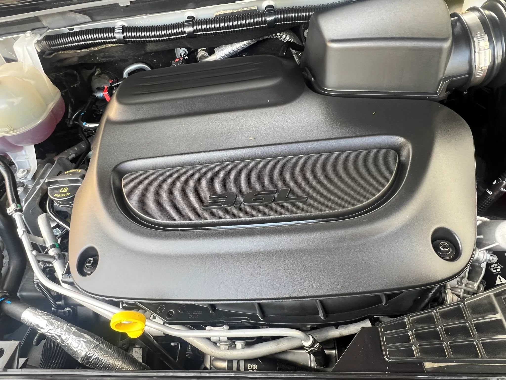 Used 2024 Chrysler Pacifica Touring-L FWD image 35