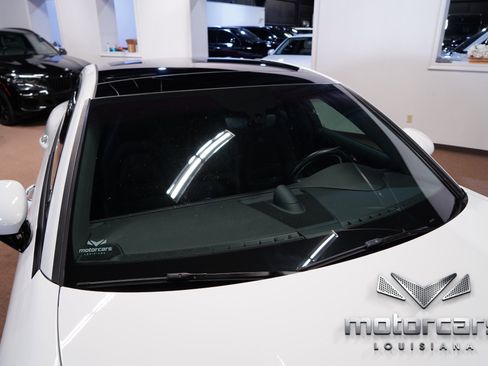 Used 2018 Porsche Panamera image 12