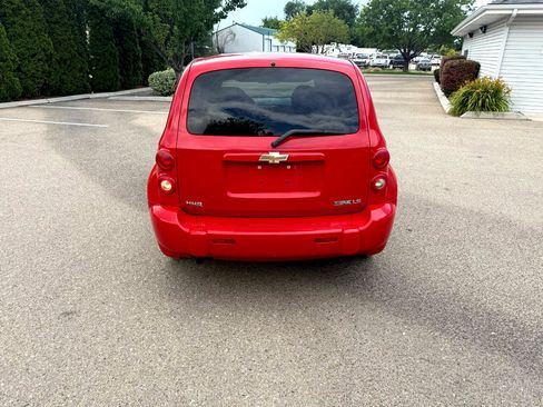 Used 2009 Chevrolet HHR LS image 4