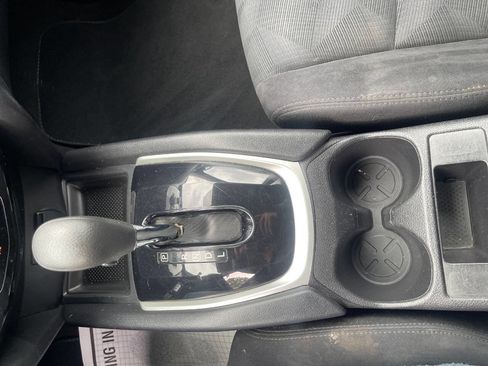 Used 2014 Nissan Rogue S AWD/4WD image 18