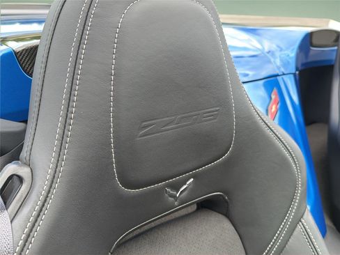 Used 2015 Chevrolet Corvette Z06 w/ 3LZ Preferred Equipment Group RWD image 33