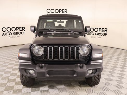 Used 2024 Jeep Wrangler Unlimited Sport AWD/4WD image 8