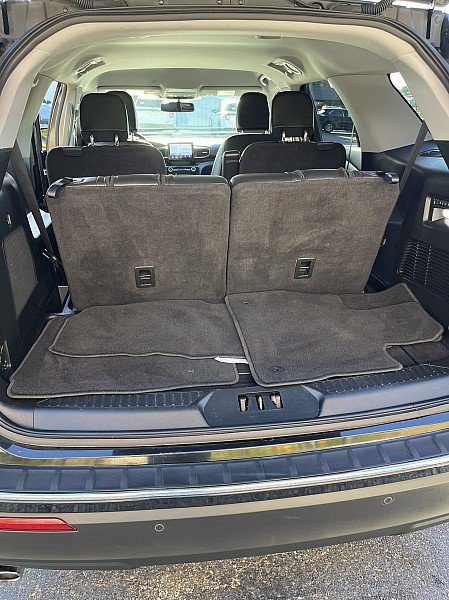 Used 2021 Ford Explorer Limited w/ Equipment Group 301A RWD image 20