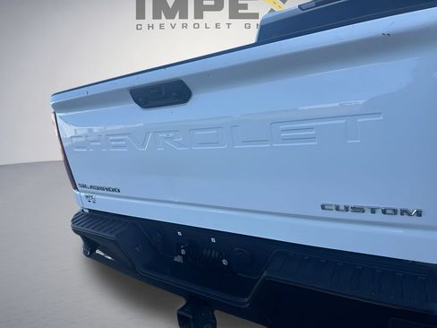 Used 2021 Chevrolet Silverado 2500 Custom w/ Custom Value Package AWD/4WD image 31