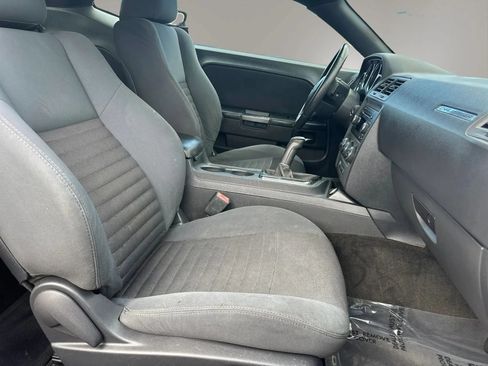 Used 2012 Dodge Challenger R/T RWD image 12