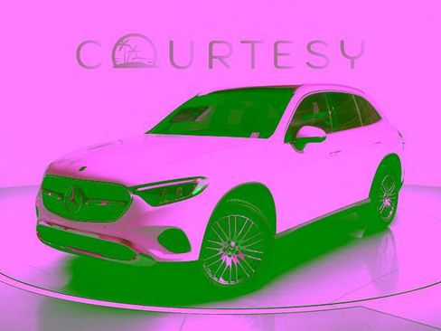 Certified 2026 Mercedes-Benz GLC 300 image 3