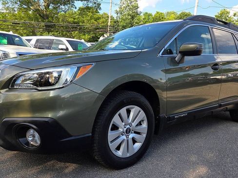 Used 2016 Subaru Outback 2.5i Premium AWD/4WD image 5