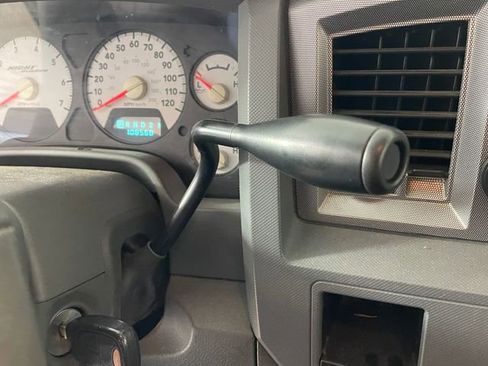 Used 2006 Dodge Ram 1500 Truck SLT RWD image 9