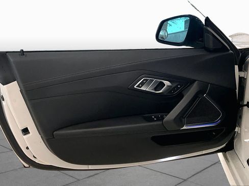 Used 2023 BMW Z4 sDrive30i w/ Shadowloine Package RWD image 17