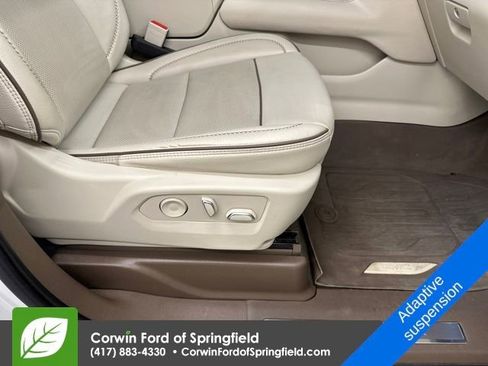 Used 2023 GMC Yukon Denali image 12