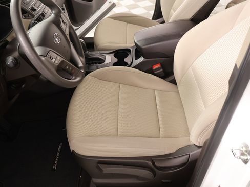 Used 2018 Hyundai Santa Fe Sport image 10