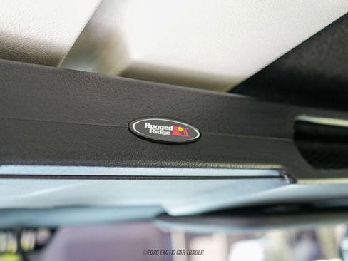 Used 2016 Jeep Wrangler Unlimited Rubicon image 32