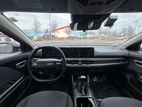 Used 2025 Kia K4 FWD image 29
