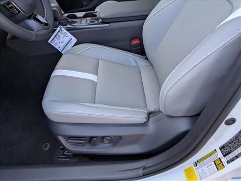 New 2026 Toyota Camry SE image 4