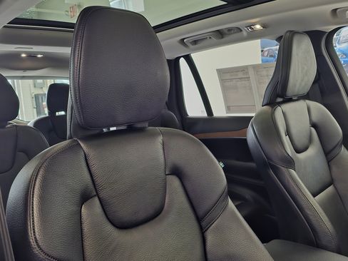 Certified 2022 Volvo XC90 T8 Inscription Expression w/ Advanced Package image 12