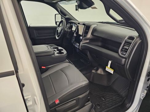 New 2026 RAM 3500 Tradesman AWD/4WD image 29
