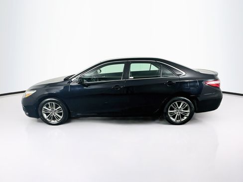 Used 2017 Toyota Camry SE FWD image 4